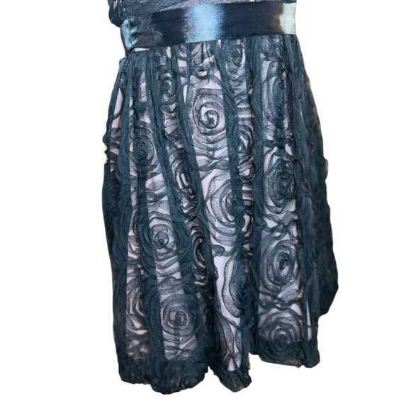 AUW Strapless Formal Dress with Black Tulle Rosette Overlay Size‎ 5 - Picture 5 of 8